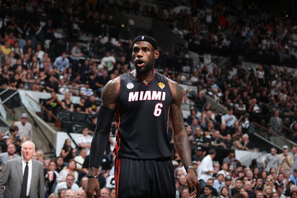 收假，山东泰山队今日重新集中，在基地进行恢复性训练（山东泰山队今日结束假期在基地展开恢复性训练）