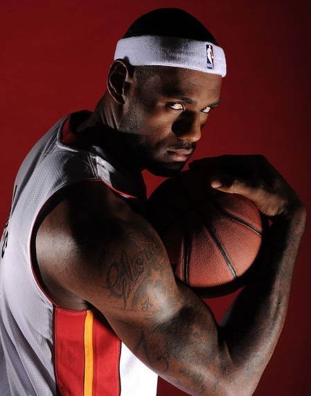 夏奇拉：儿子遗传了皮克的自律；将分手的痛苦转化为创作灵感（夏奇拉称儿子继承皮克自律 将分手之痛化为创作动力）