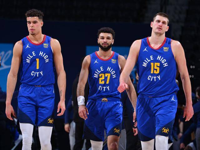 WTT总决赛：林诗栋／蒯曼1-3不敌林仲勋／申裕斌无缘决赛（林诗栋／蒯曼1-3负于林仲勋／申裕斌，WTT总决赛无缘争冠）