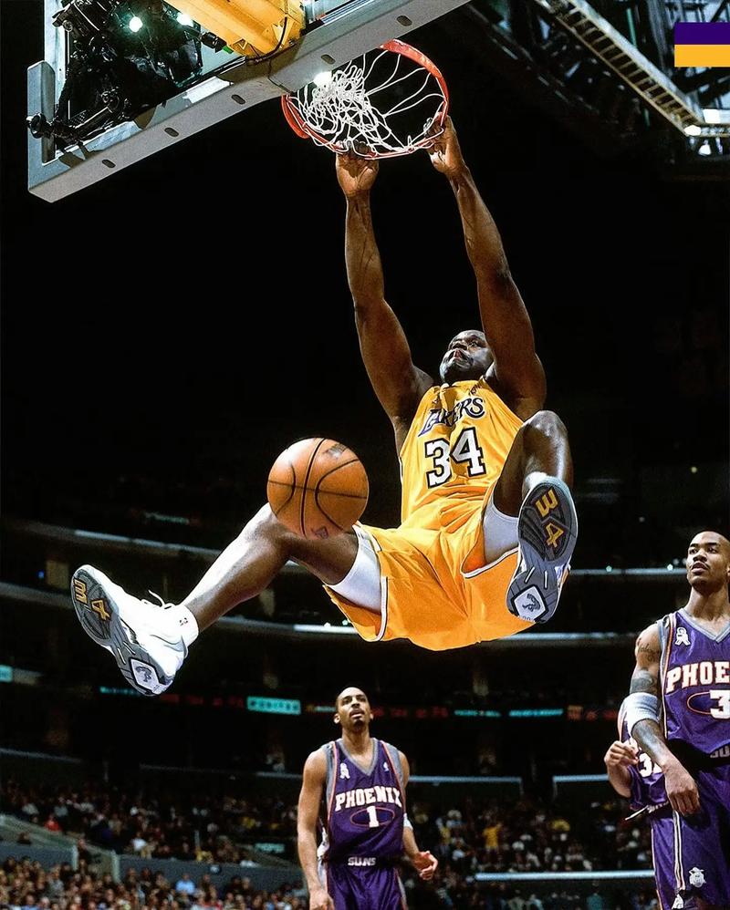 加比亚抱怨对手拖延时间，主裁：补时给了，你们想要15分钟吗（加比亚不满对手拖延，主裁回应：补时已给，还想要15分钟？）