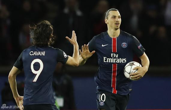 翟晓川断球反击，展现篮球运动员的瞬间爆发力（翟晓川抢断快攻，尽显篮球运动员瞬时爆发力）