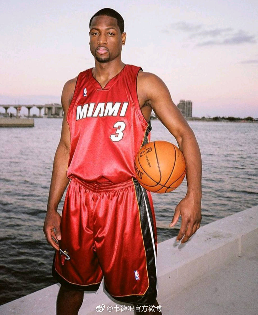 才华横溢，法国国脚谢尔基vs多特蒙德个人集锦（谢尔基闪耀多特之战：法国国脚个人高光集锦）