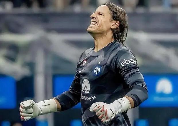 非洲杯战报：马赫雷斯梅开二度，阿尔及利亚3-0十人苏丹（非洲杯简讯：马赫雷斯双响，阿尔及利亚3-0完胜十人苏丹）