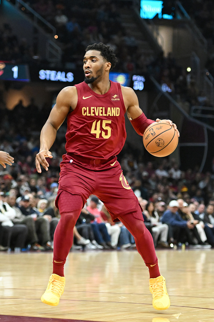 狄龙：每个人都说雷霆身体对抗最激烈，但他们的犯规数却最少（狄龙质疑：雷霆被誉为对抗最强，为何犯规却最少？）