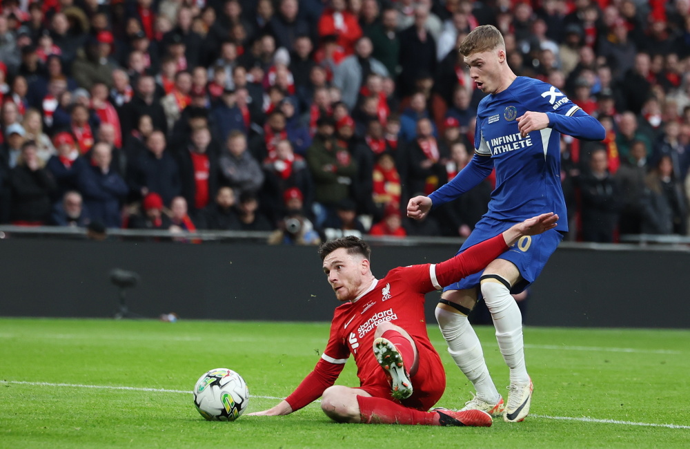 利兹联主帅：战胜蓝军让球队重获信心，利物浦能拿到欧冠席位（利兹联主帅：击败蓝军重振士气，利物浦有望锁定欧冠名额）