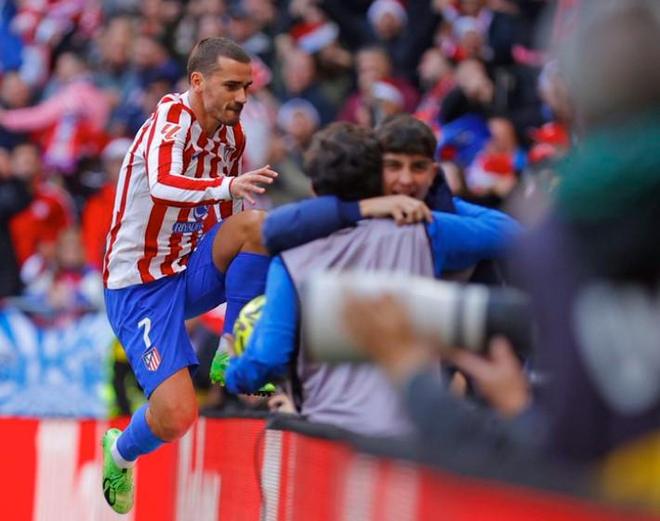 FC26美丽足球：维蒂尼亚、德容领衔，金外脚背夸雷斯马在列（FC26华丽足球：德容、维蒂尼亚领衔，外脚背大师夸雷斯马上榜）