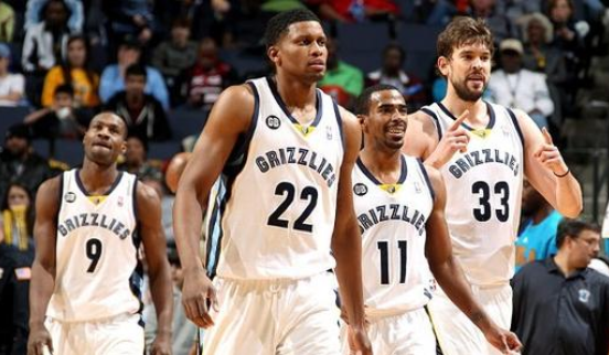 确认了！右膝骨挫伤！NBA最惨强队诞生（确认右膝骨挫伤！NBA最倒霉强队出炉）