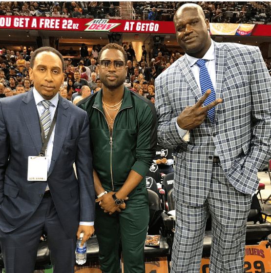 邵佳一谈成为国足主帅：正在家看电脑突然收到700多条信息（邵佳一回忆出任国足主帅：在家看电脑时瞬收700余条消息）