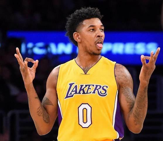 历史重演！詹姆斯生涯第二次助攻队友绝杀猛龙（詹姆斯再现经典，生涯第二次助攻队友绝杀猛龙）