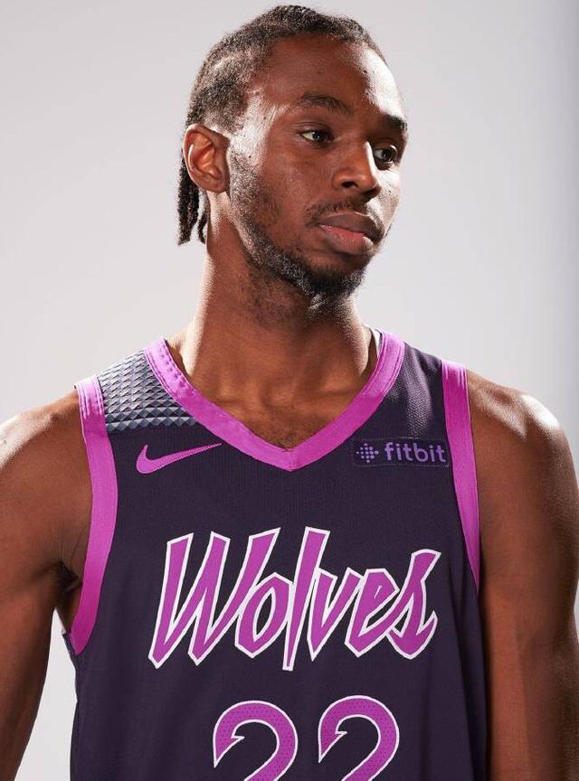 中场组织者如何阅读比赛？（中场核心如何洞察比赛？）