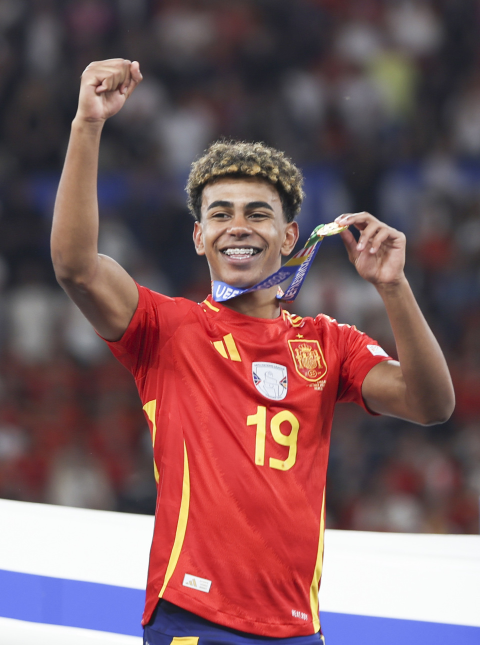 阿塞拜疆后卫：没有姆巴佩的法国会更认真，但我们能打得精彩（阿塞拜疆后卫：法国若缺姆巴佩会更专注，我们仍能踢出精彩表现）