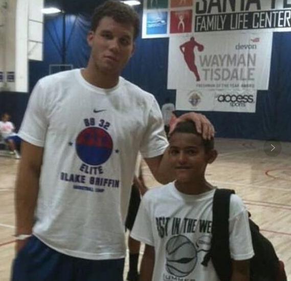 马刺新秀成长速度超预期（马刺新秀进步神速，超出预期）