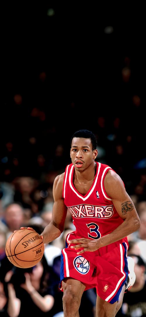 意甲：国际米兰状态回暖，科莫近期表现稳定（意甲：国米重拾状态，科莫近况稳健）