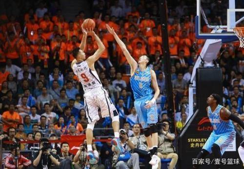 热议中超保级：赛程为人情世故提供便利；亚泰想搞肯定冲回来（中超保级热议：赛程被指方便人情操作，亚泰若发力必将冲回安全区）