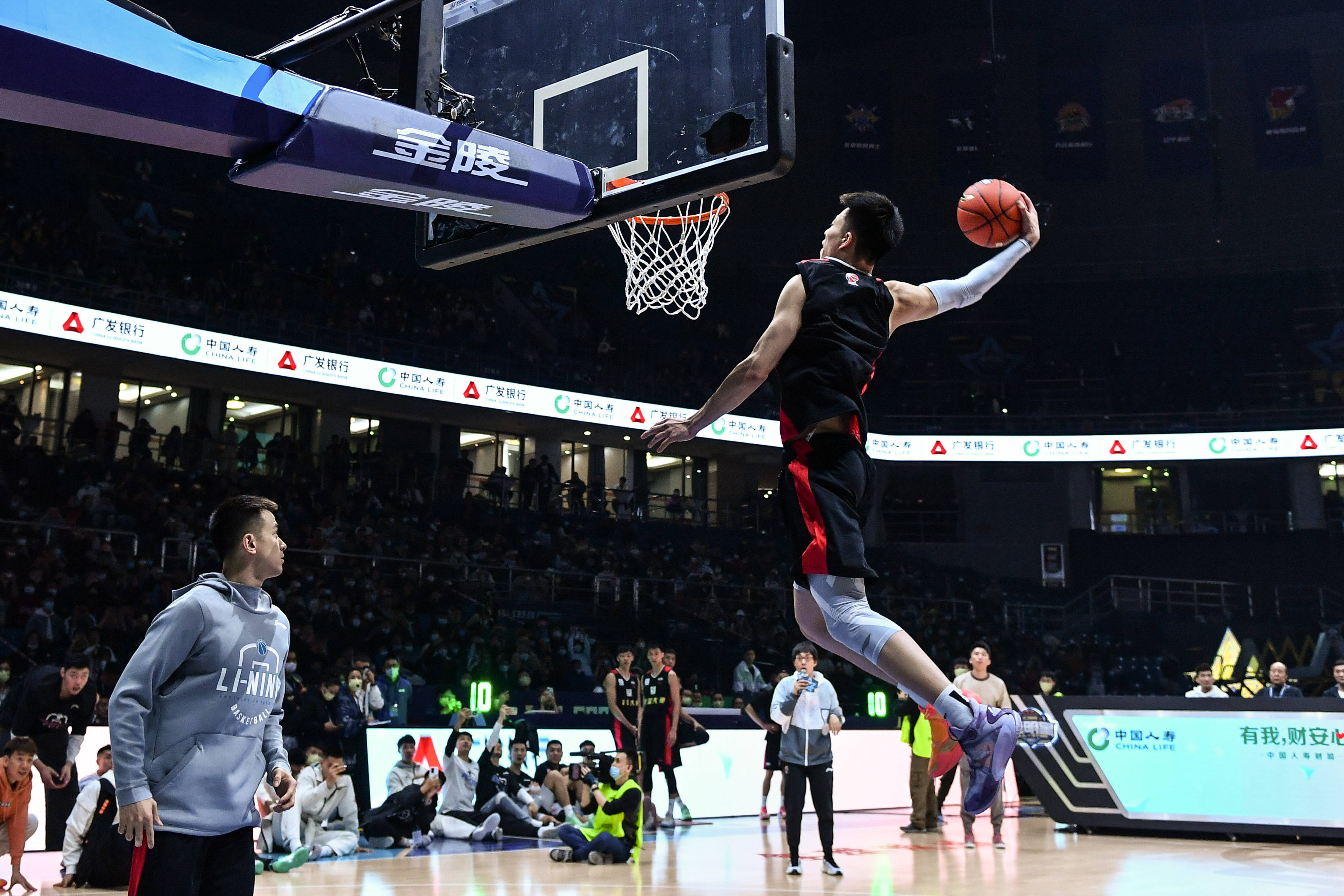 连续30场非友谊赛保持不败，西班牙是历史第四队（西班牙非友赛30场不败，史上第4队达成此纪录）