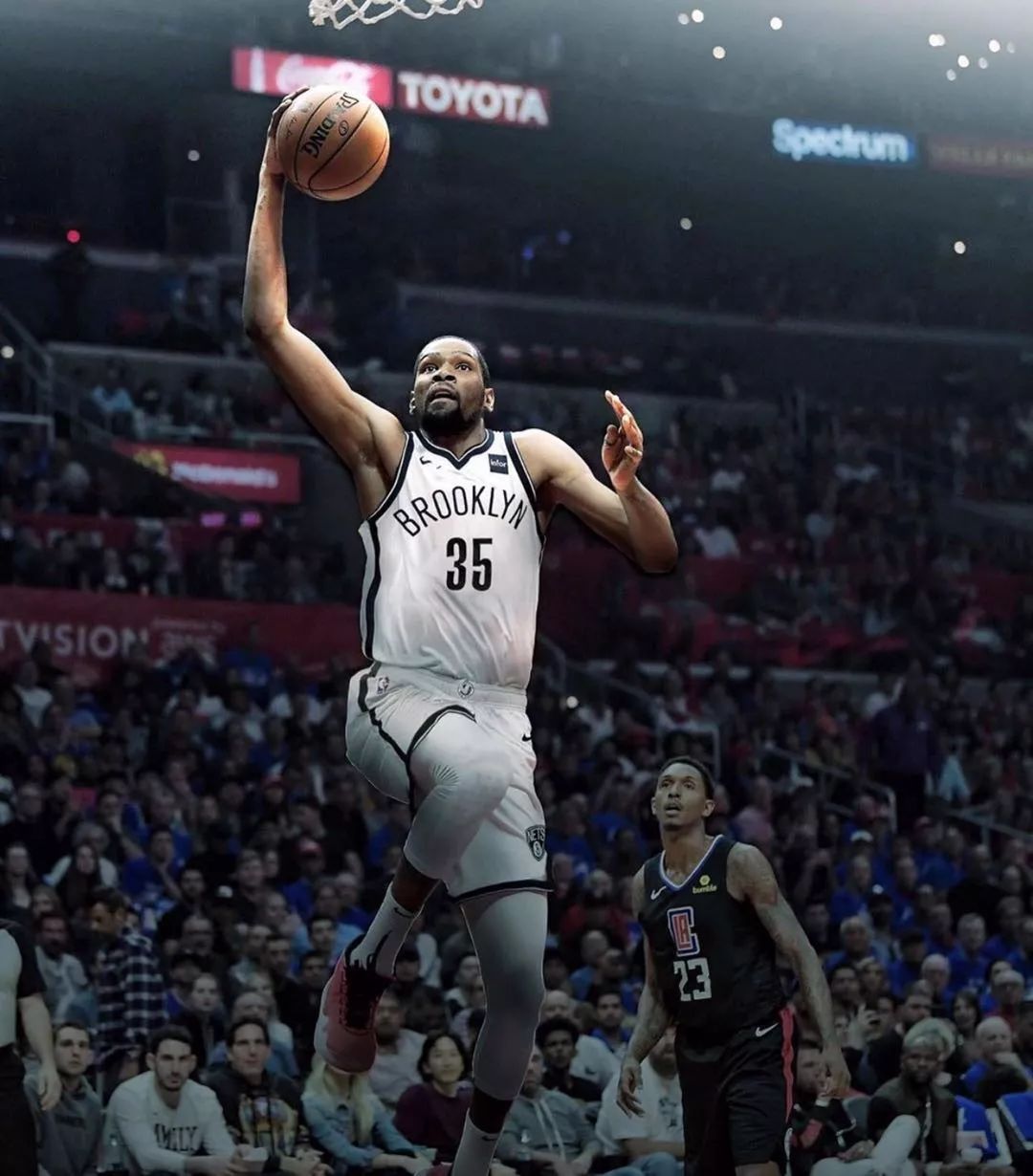 颜骏凌：本赛季真正的冠军点是德比，三冠王比第一次夺冠更难（颜骏凌：本季夺冠关键在德比，三冠难度高于首次登顶）